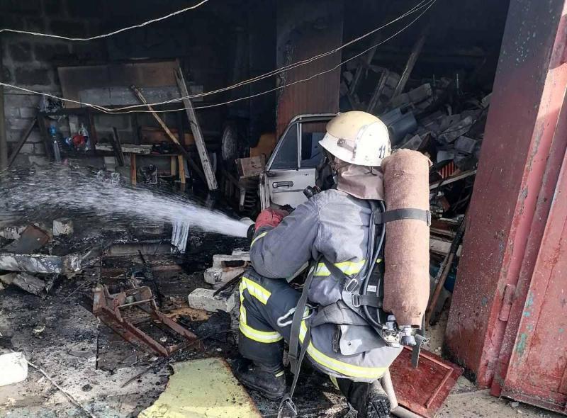 Кіровоградська область: рятувальники приборкали 4 пожежі різного характеру, на одній із яких травмувався хлопець