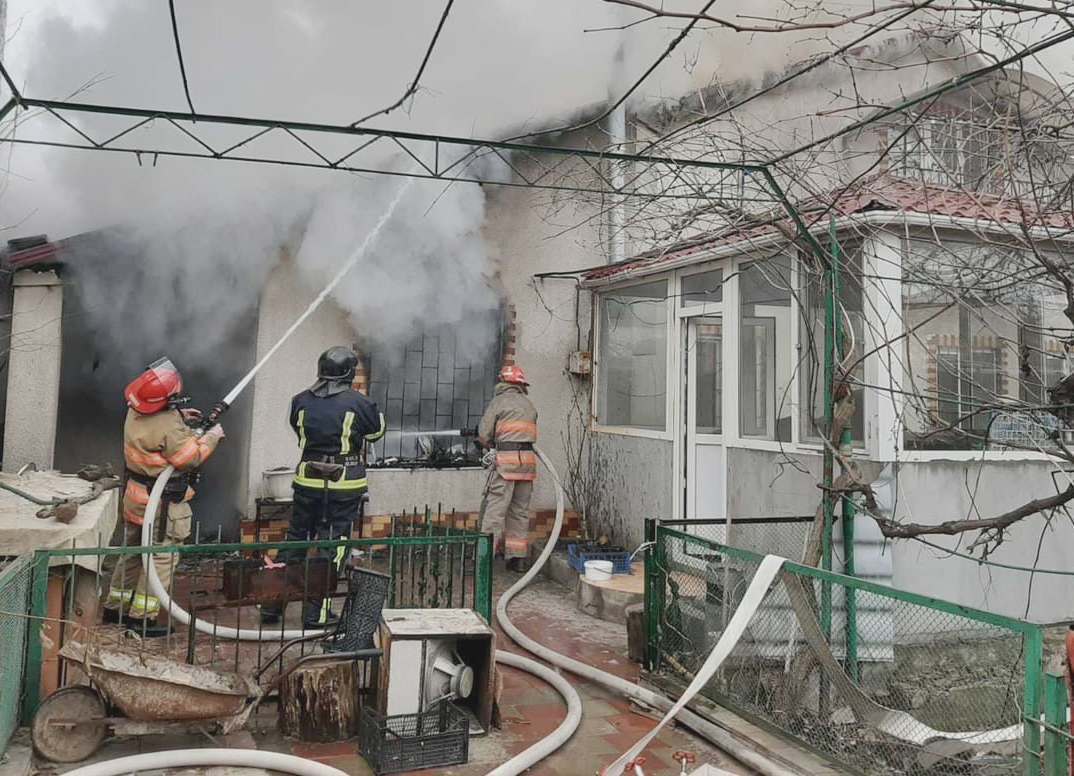 м. Одеса: рятувальники ліквідували загоряння приватного будинку
