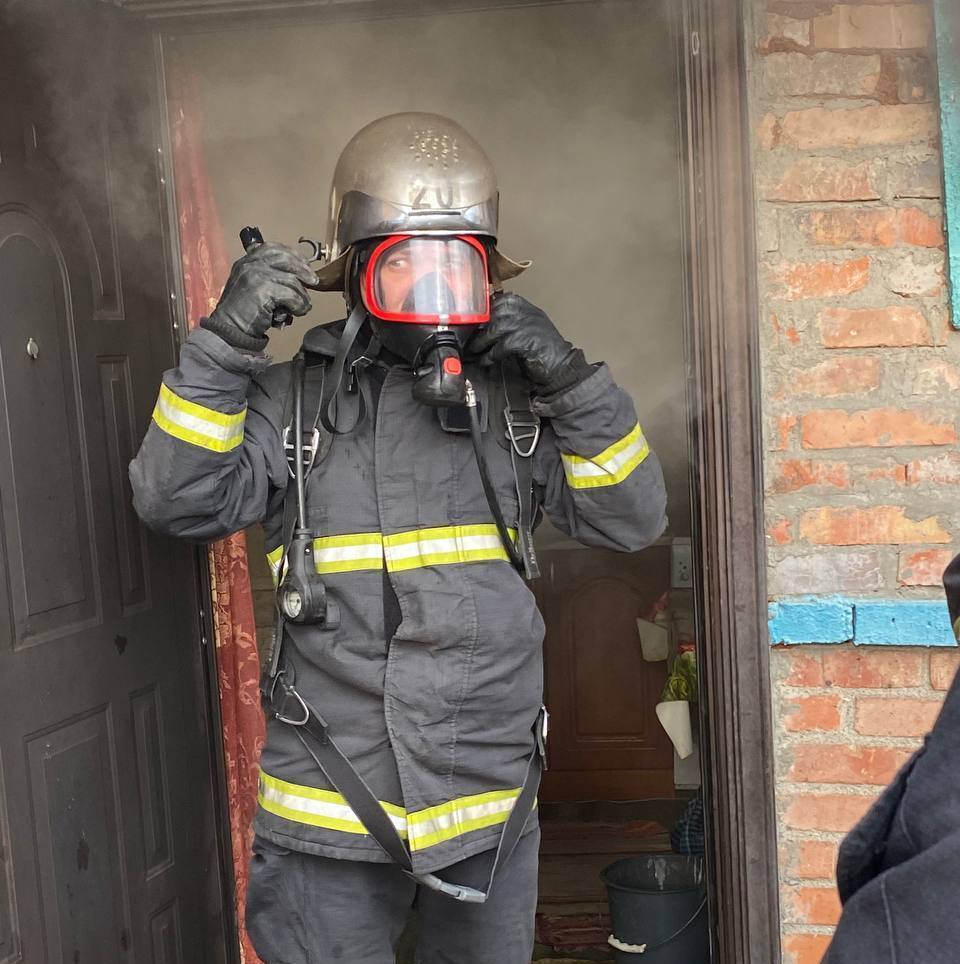 Кіровоградщина: під час гасіння пожежі у приватному будинку рятувальниками виявлено тіло загиблого чоловіка