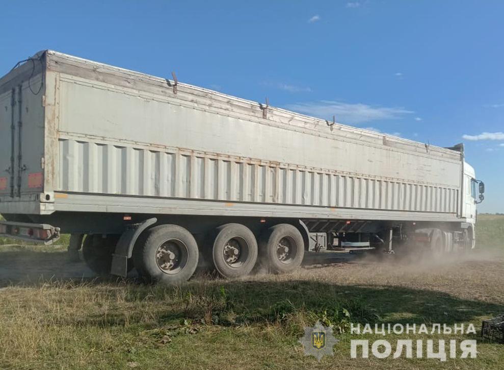 На Житомирщині поліцейські викрили директора товариства у зловживаннях майже на 9 млн гривень