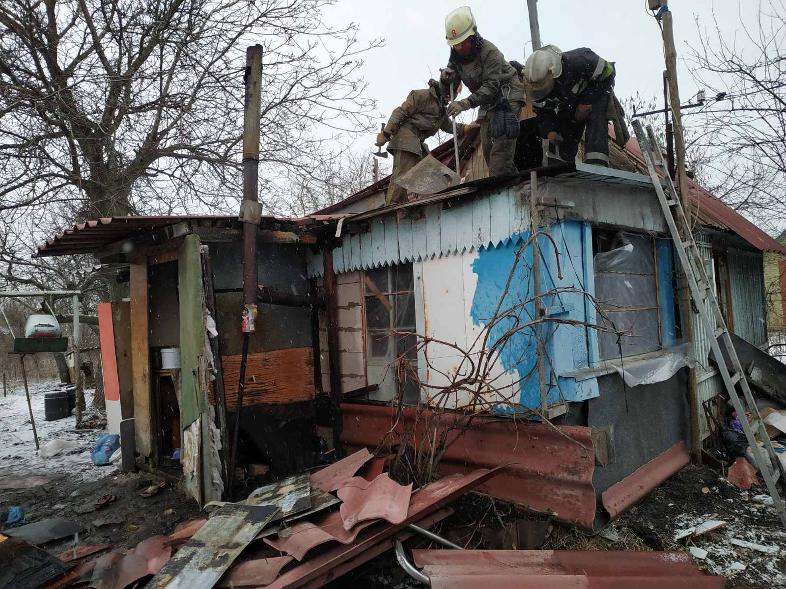 м. Харків: вогнеборці врятували дачний будинок від знищення вогнем