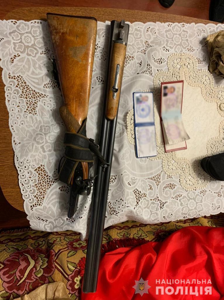 Правоохоронці Одещини викрили групу осіб, які скоїли розбійний напад на будинок підприємця-моряка з Ізмаїла