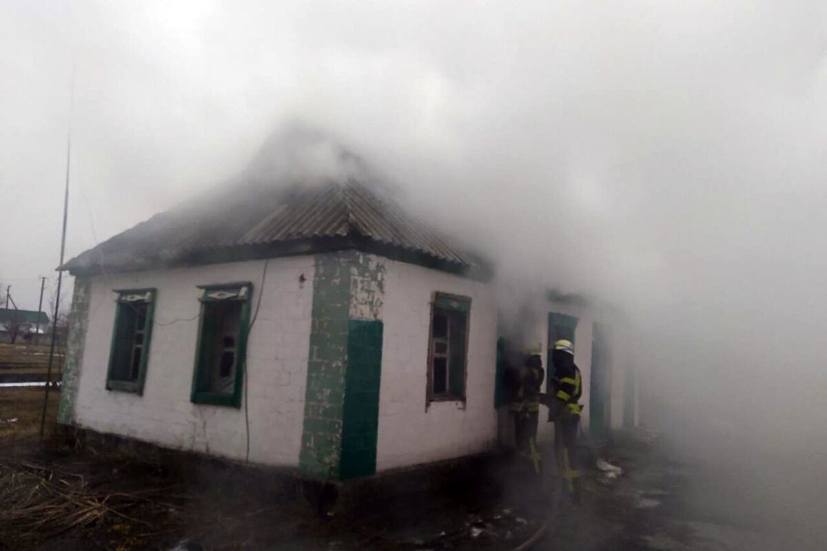 Дніпропетровська область: вогнеборці ліквідували пожежу в одноповерховому житловому будинку