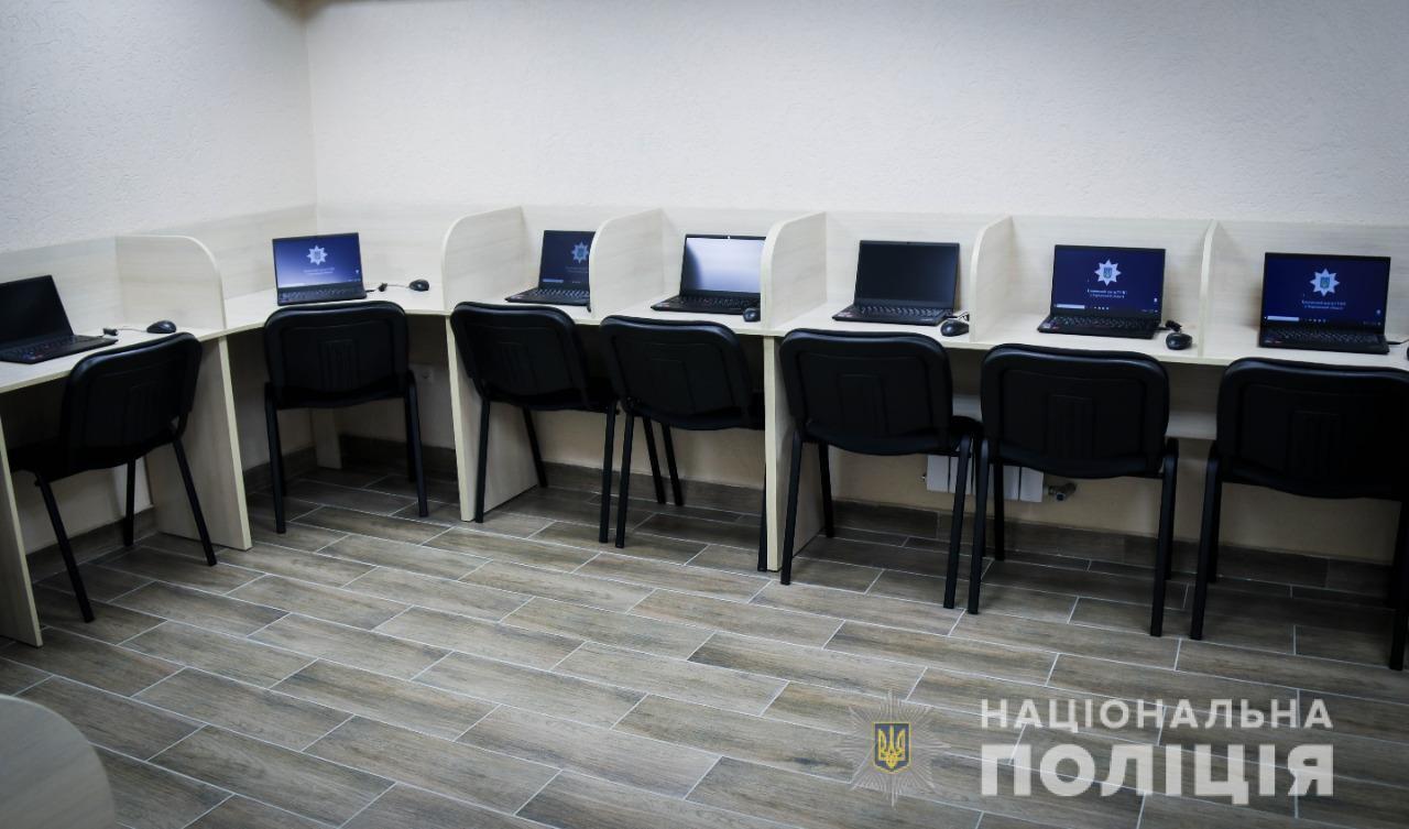 В Херсоні відкрили модернізований тренінговий центр для підготовки поліцейських