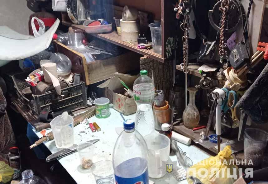 Поліція затримала організовану злочинну групу, яка виготовляла та розповсюджувала  амфетамін