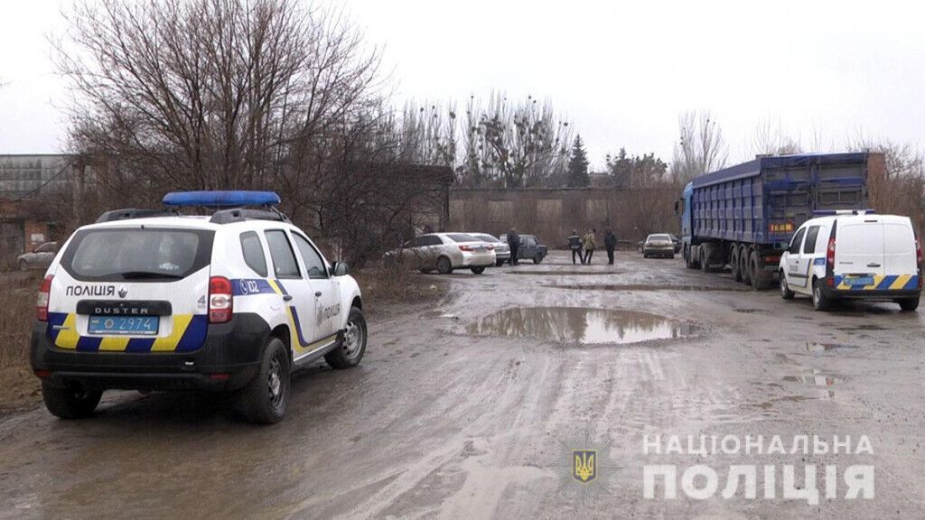 У Слов’янську в результаті поліцейської операції затримано зловмисника, який скоїв збройний напад і поранив людину