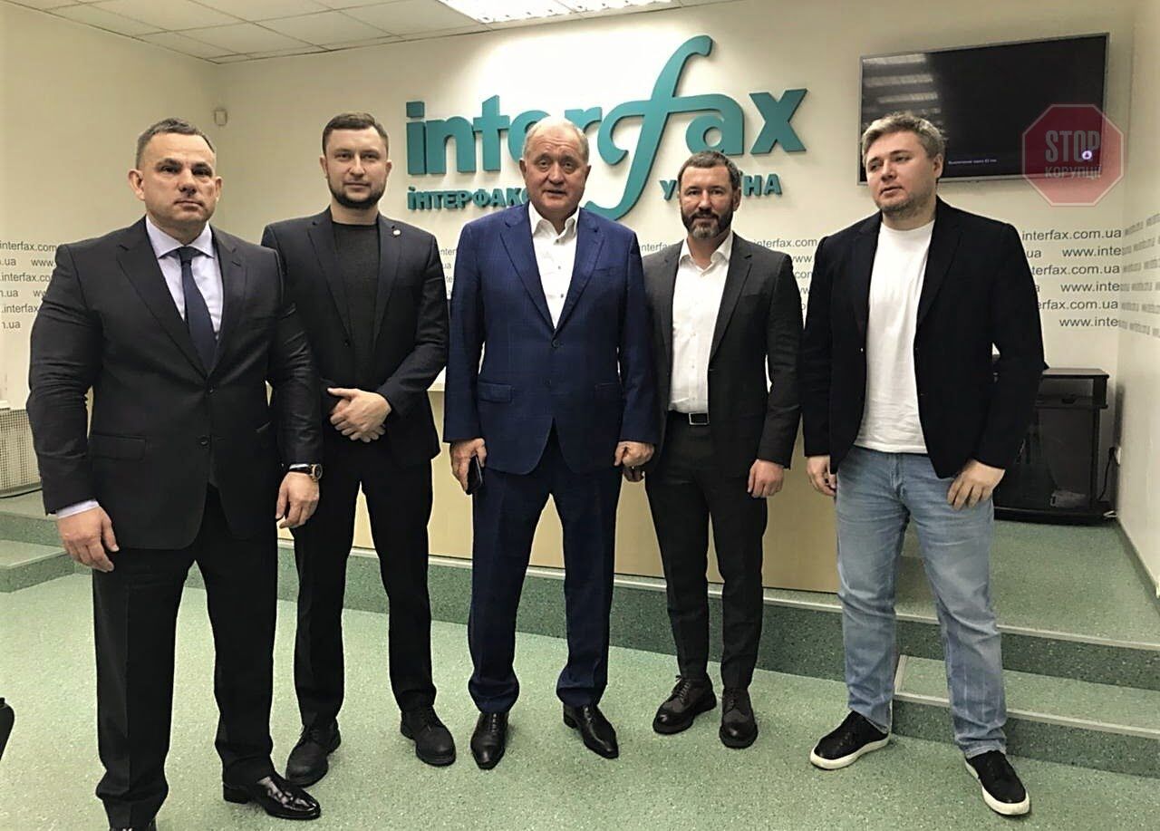  У Києві обговорили корупцію у сервісних центрах МВС Фото: СтопКор