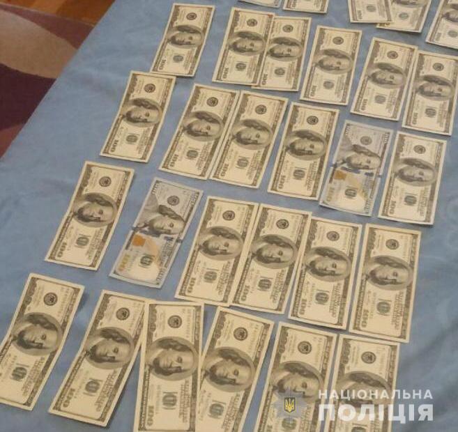 Правоохоронці Київщини затримали телефонних шахраїв, які ошукали пенсіонерку