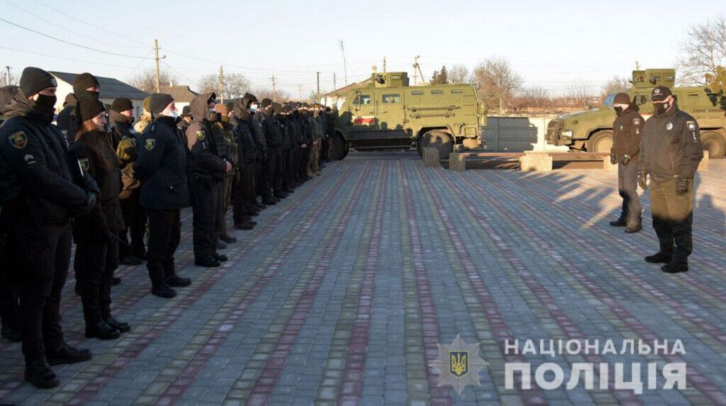 На Донеччині правоохоронці зі складу ООС провели відпрацювання прифронтових населених пунктів