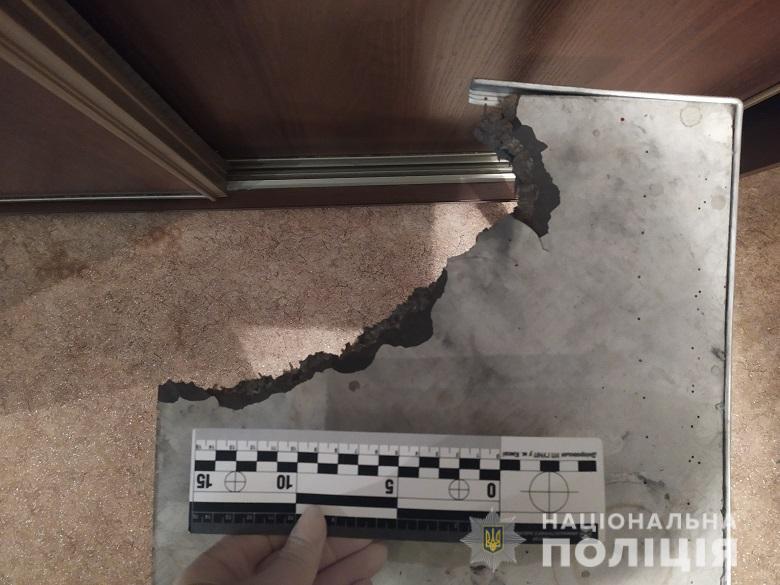 Поліція Києва розслідує обставини вибуху у квартирі у Деснянському районі