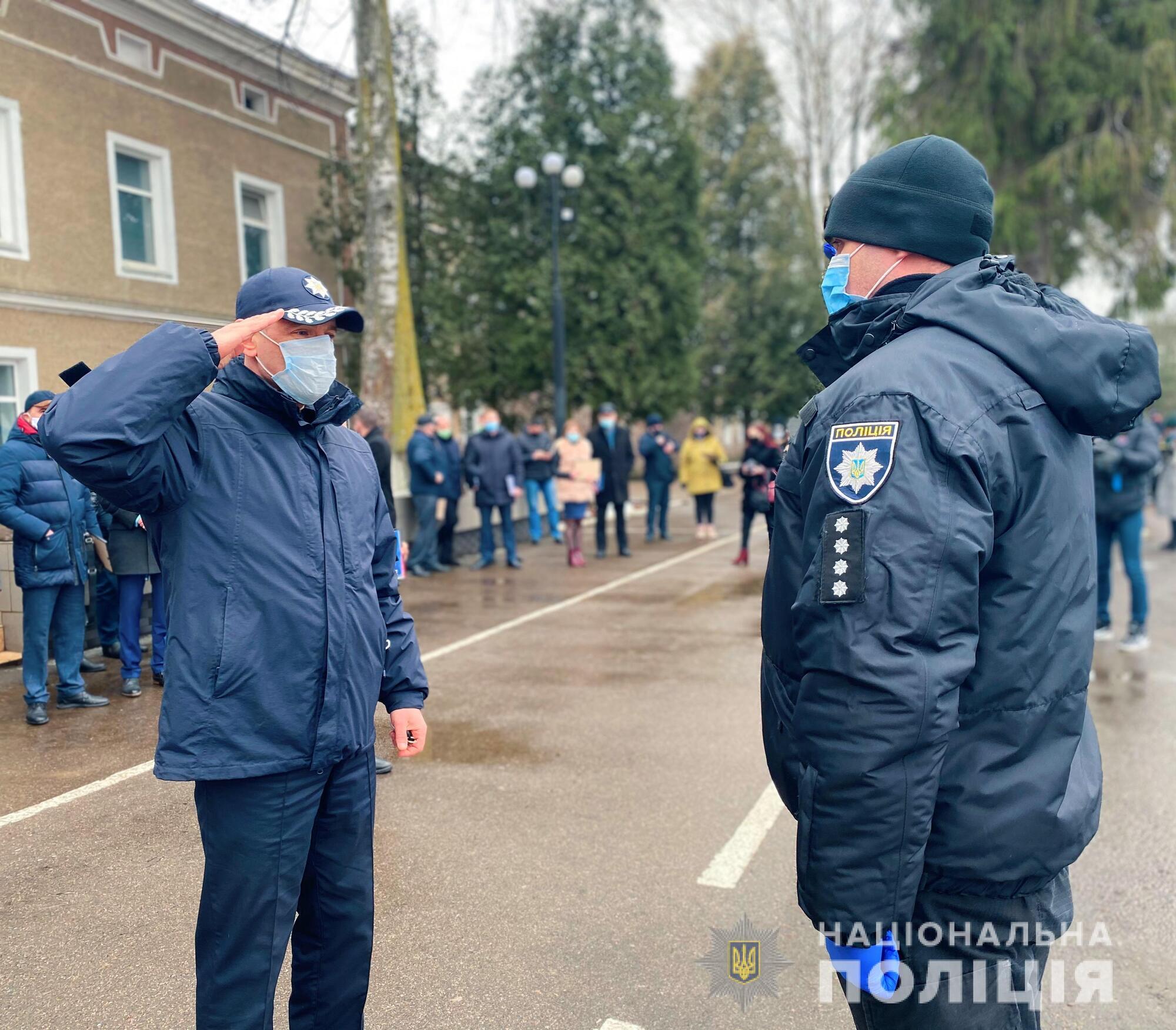 На Прикарпатті заступили на службу поліцейські офіцери громади