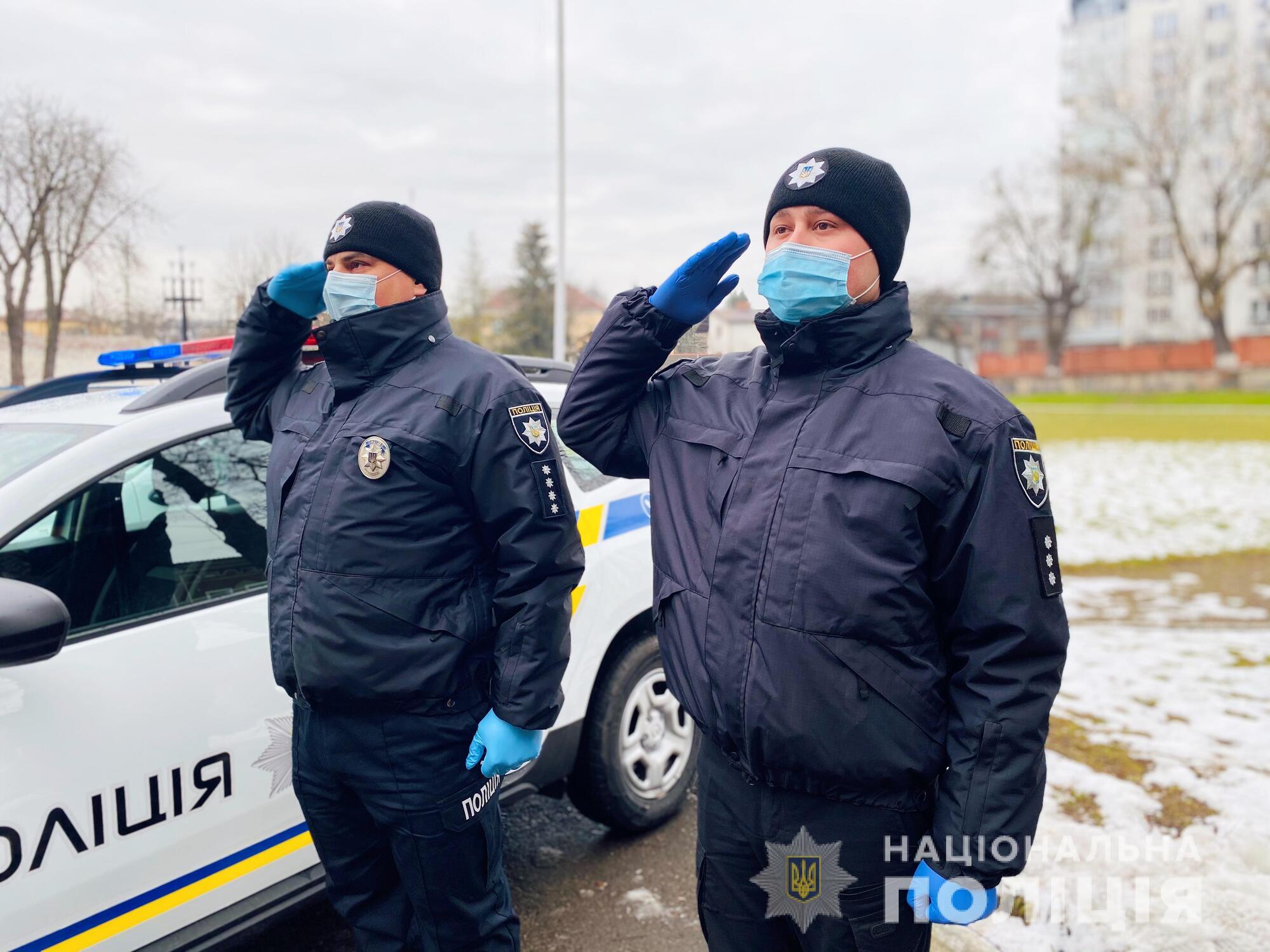 На Прикарпатті заступили на службу поліцейські офіцери громади