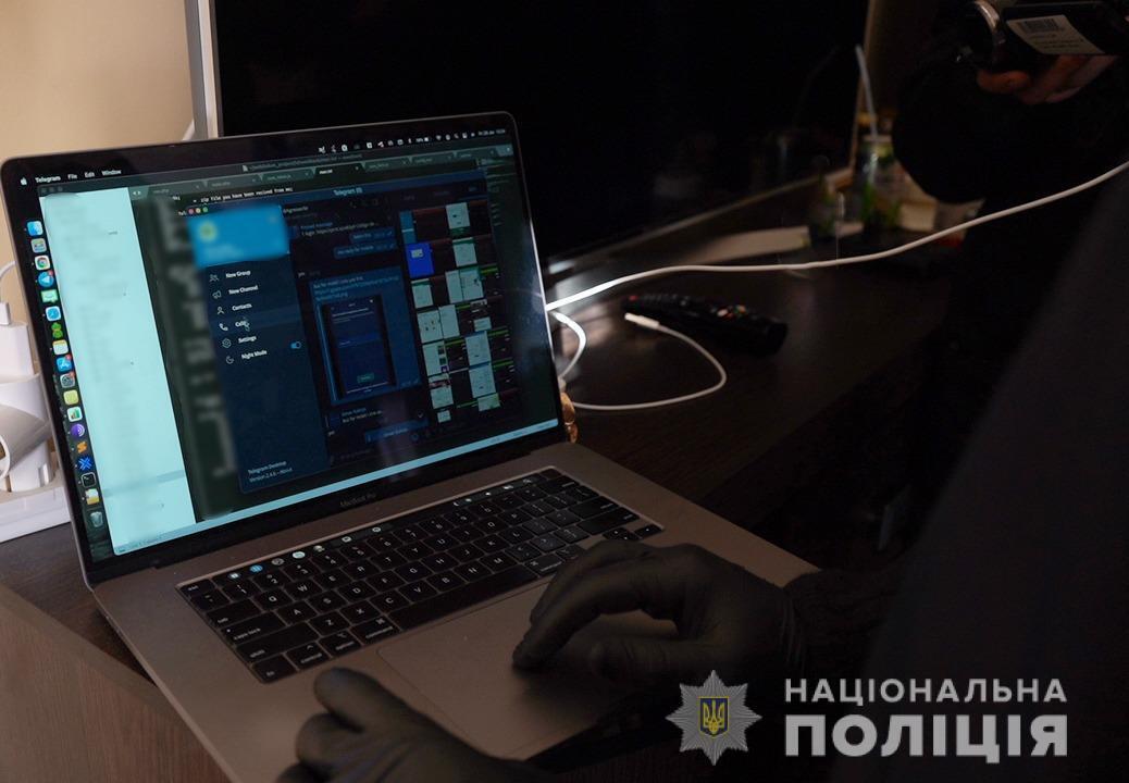 Хакеру, який розробив один із найбільших у світі фішингових сервісів для атак на фінустанови, повідомлено про підозру - Нацполіція