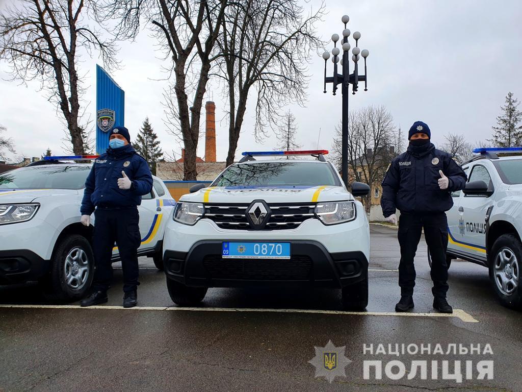 На Прикарпатті заступили на службу поліцейські офіцери громади