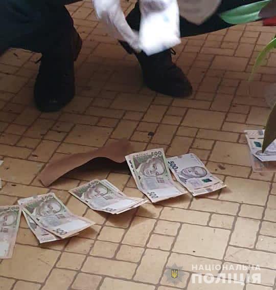 В Одесі поліція затримала на хабарі заступника начальника управління територіального підрозділу Держпродспоживслужби