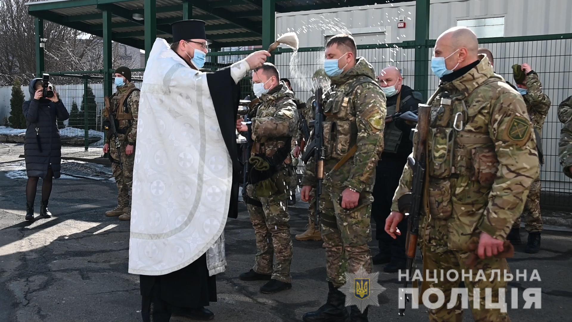 На Полтавщині зведений загін поліцейських вирушив у зону проведення Операції Об’єднаних Сил