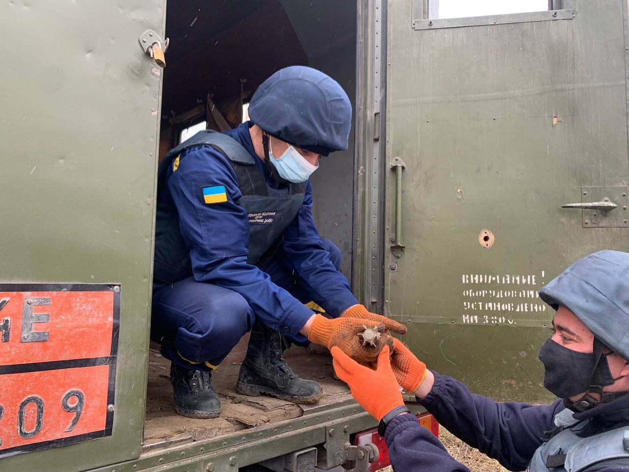 Чернівецька область: піротехніки знищили застарілу мінометну міну