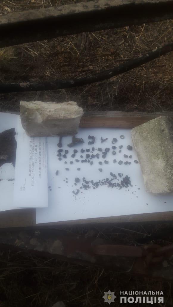 На Луганщині поліція встановлює обставини підриву місцевого мешканця на вибуховому пристрої