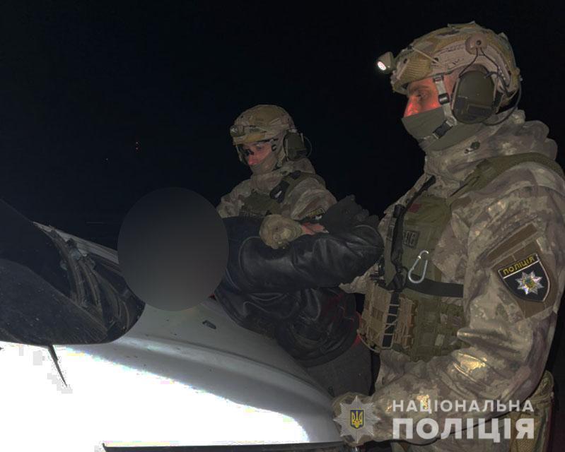 Поліція Чернігівської області затримала учасників злочинної групи за розбійний напад на лісничого