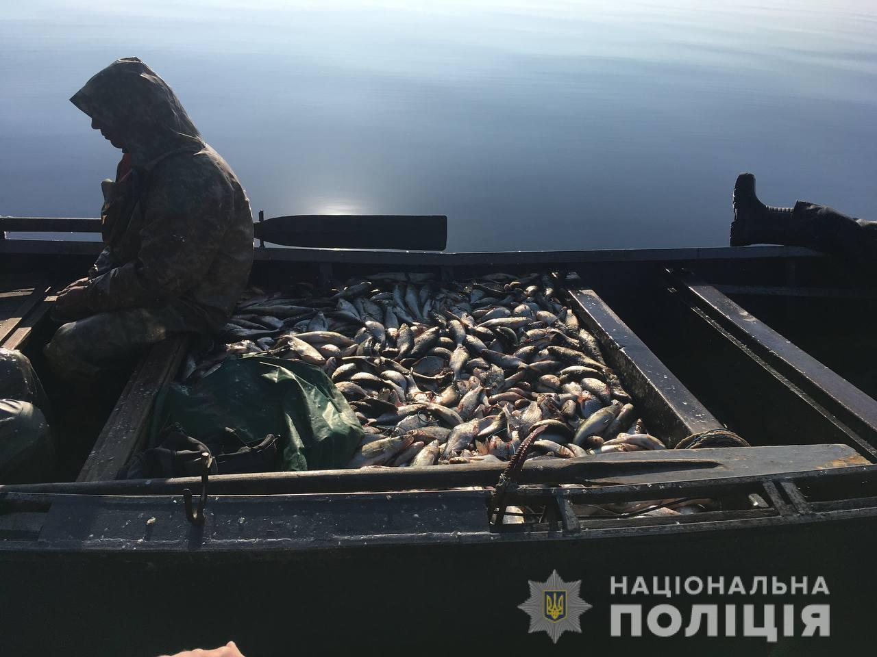 Водна поліція затримала браконьєрів із виловом на понад півтора мільйона гривень