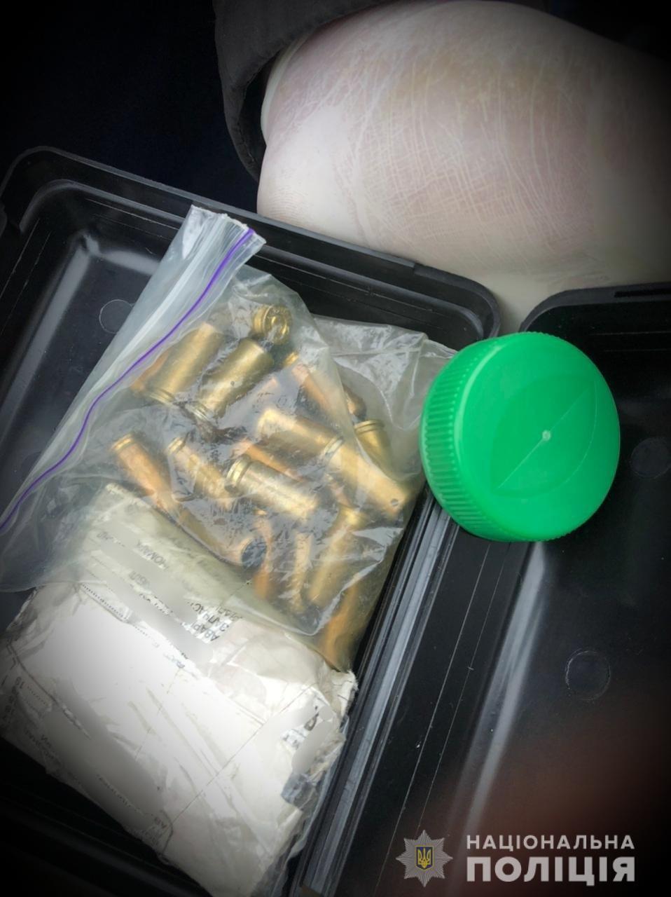 Поліцейські затримали зловмисника, причетного до вбивства жінки, яку знайшли застреленою в орендованій квартирі у центрі Миколаєва