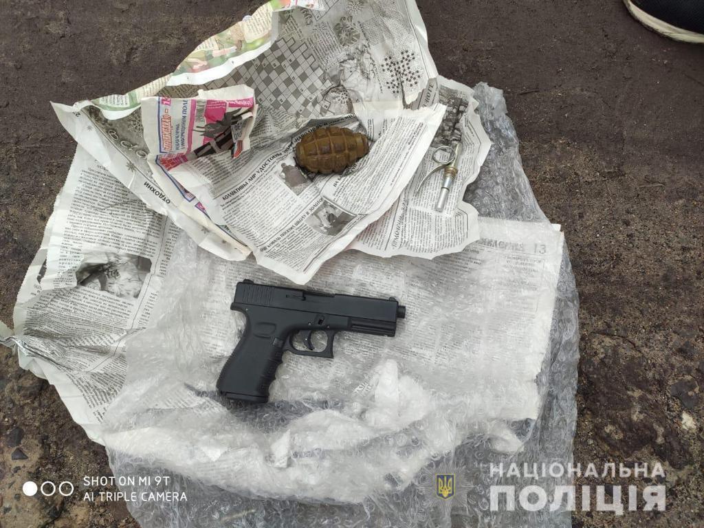 На Луганщині правоохоронці затримали торговця зброєю та боєприпасами