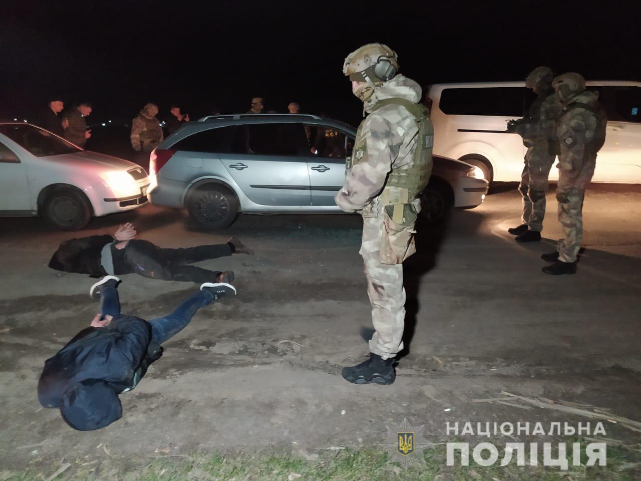 На Вінниччині поліцейські затримали організоване злочинне угруповання, яке налагодило канал постачання наркотиків у місця позбавлення волі