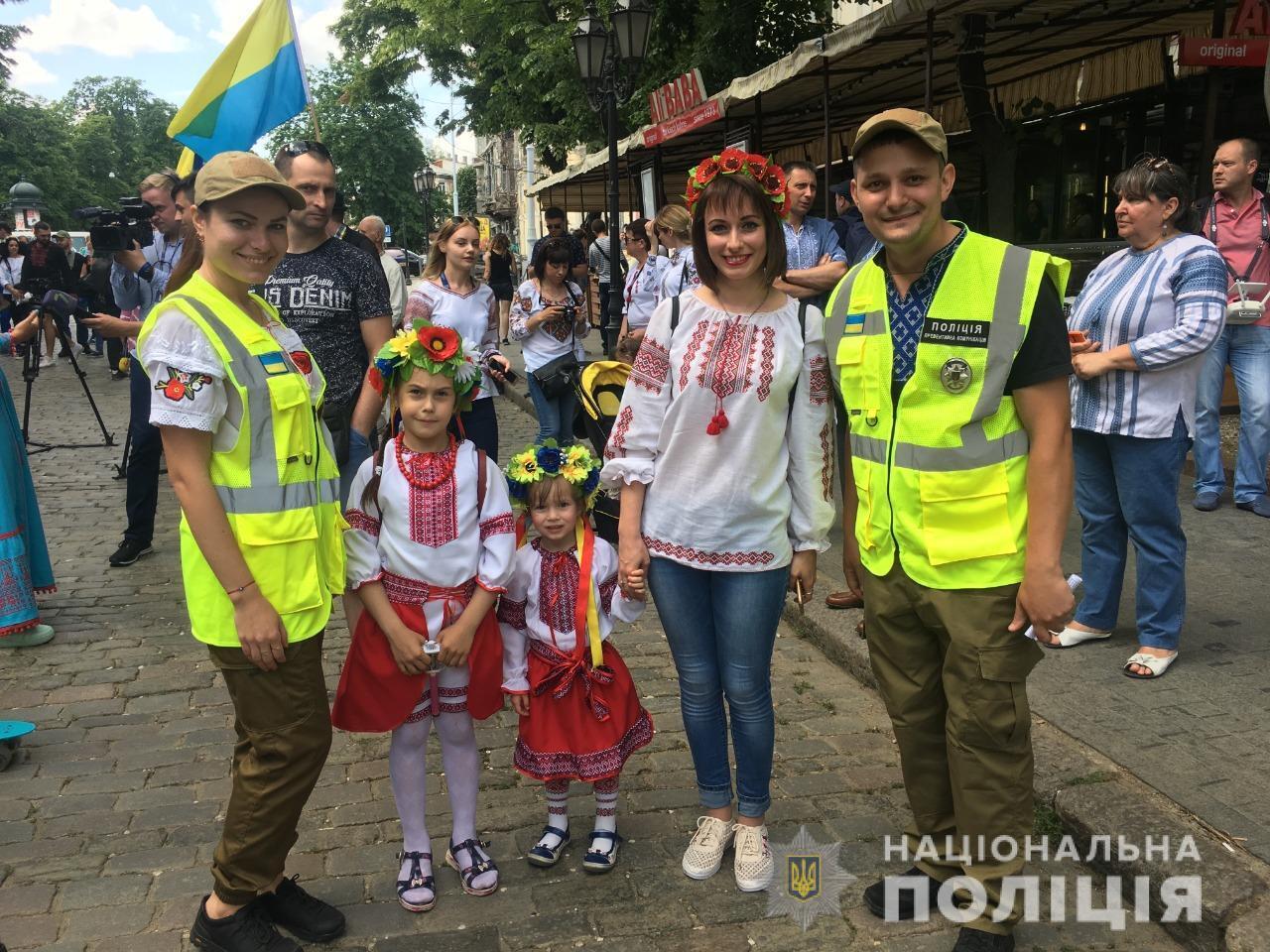 Діалог з «поліцейським діалогу»: попервах, йдучи до людей, я страшенно боялася, що вони не стануть з нами спілкуватися