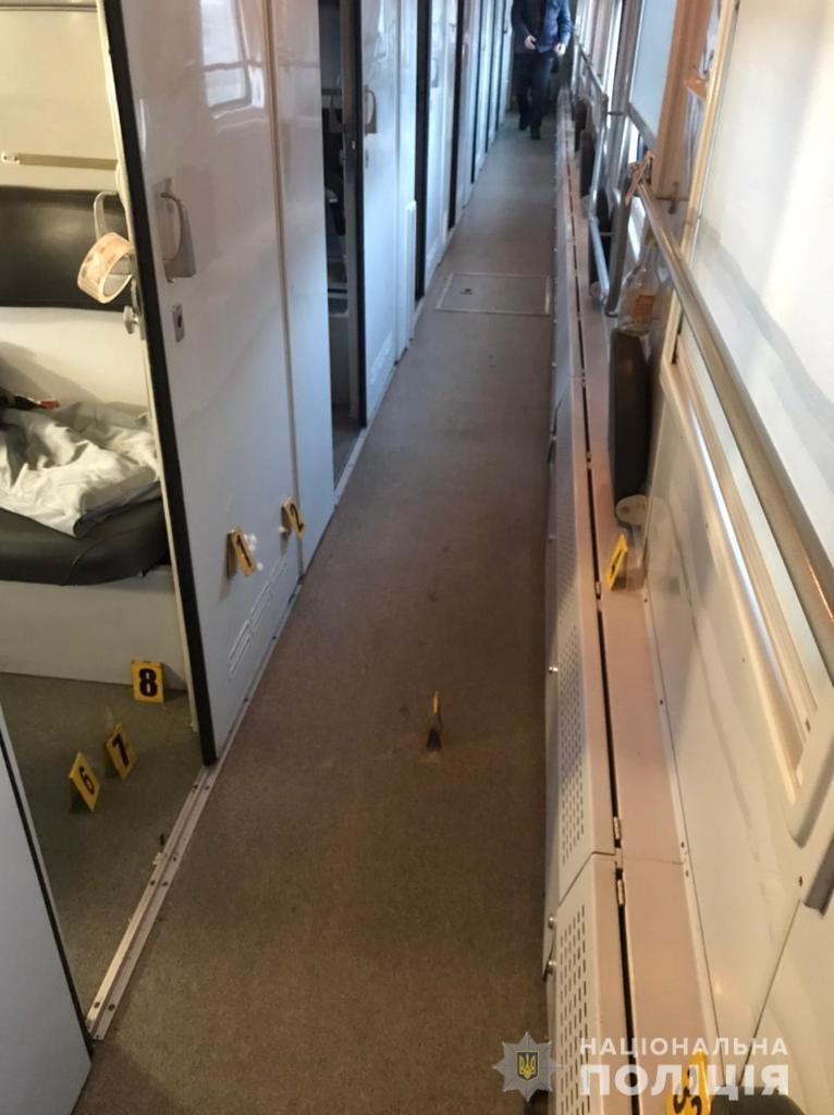 Поліція Харківщини оперативно затримала двох чоловіків, які вчинили стрілянину в пасажирському потязі (УТОЧНЕНО)
