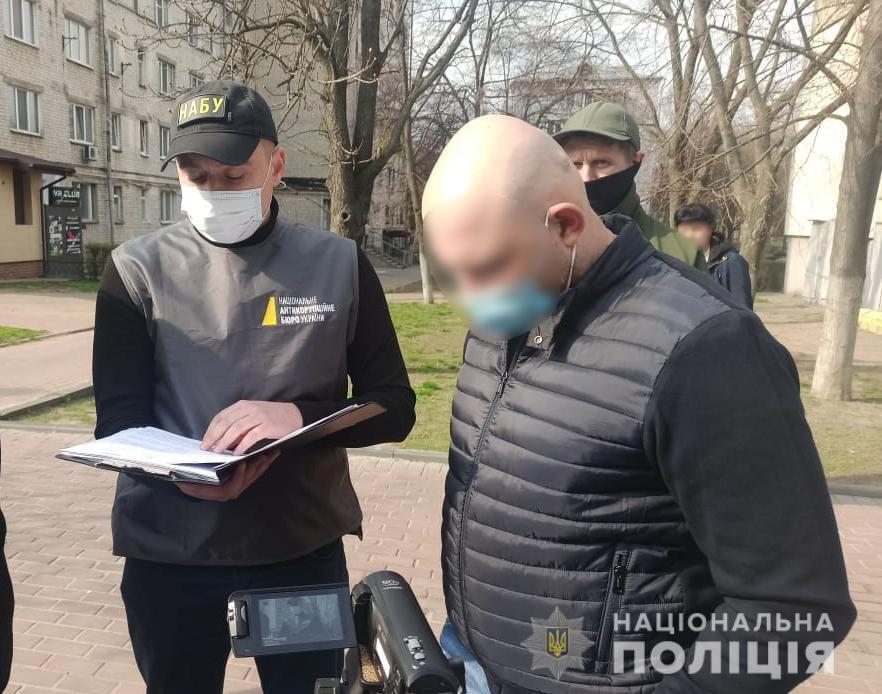 Колишній посадовець Нацполіції підозрюється в одержанні майже мільйона неправомірної вигоди та подальшій легалізації коштів – внутрішня безпека НПУ