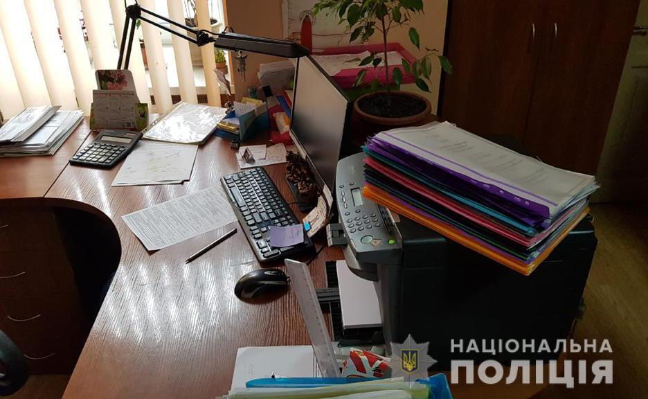 На Дніпропетровщині поліцейські викрили злочинну діяльність посадових осіб, які організували незаконне сміттєзвалище