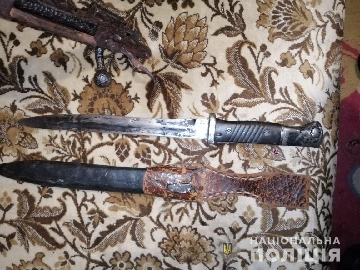 Харківські оперативники викрили групу осіб, причетних до торгівлі зброєю