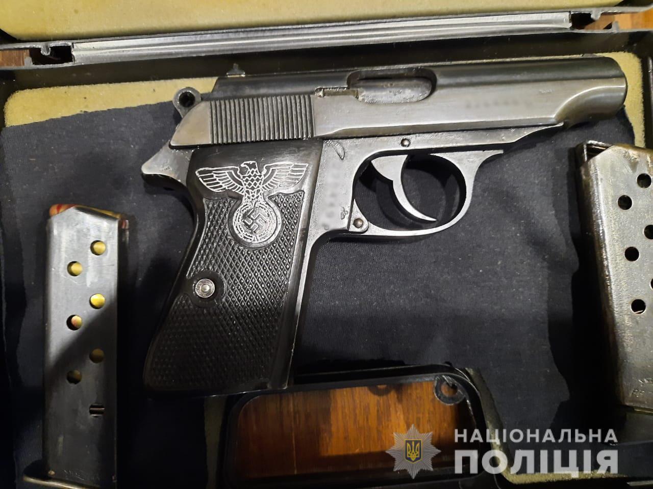 Харківські оперативники викрили групу осіб, причетних до торгівлі зброєю