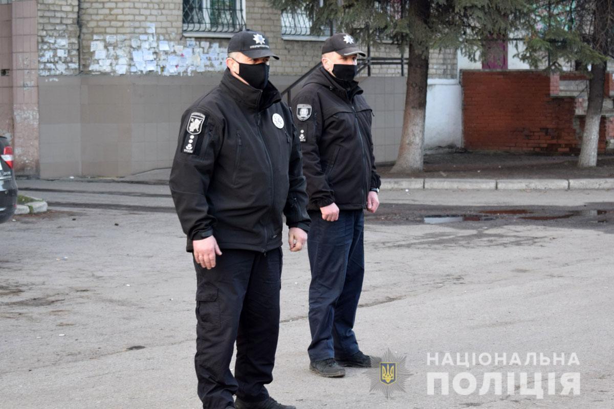 Правоохоронці зі складу ООС провели відпрацювання міста Гірняк та смт Курахівка