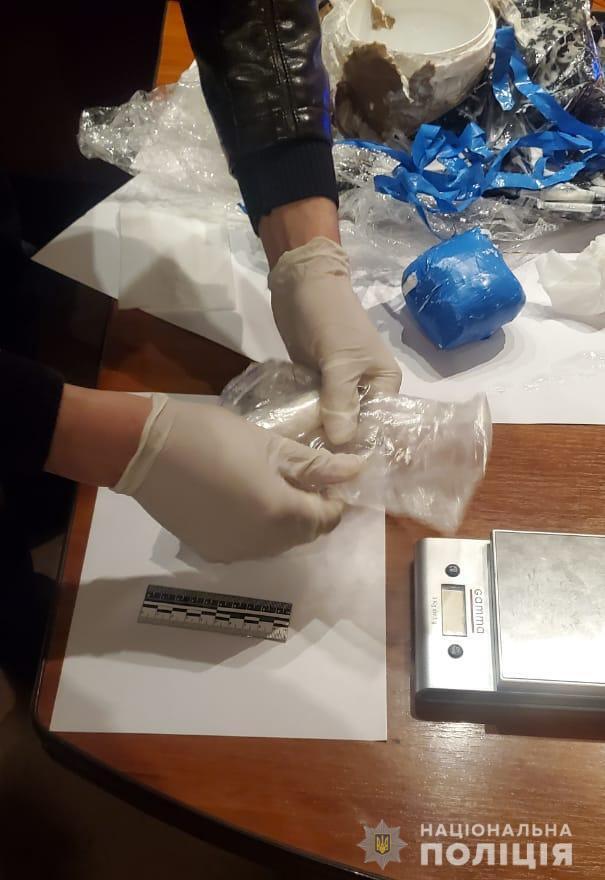 На Миколаївщині оперативники затримали молодика за збут амфетаміна