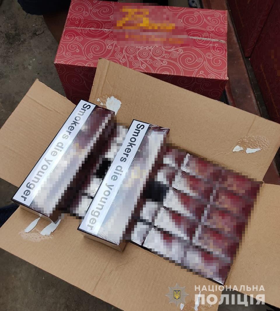 Поліція викрила масштабну схему незаконного ввезення в Україну цигарок з ОАЕ та інших країн – в Одеському порту триває огляд
