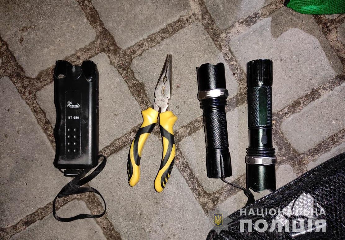 Поліцейські Волині затримали злочинну групу, яка вчинила крадіжку на майже 5 мільйонів