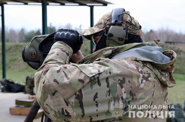 Поліцейські київського зведеного загону пройшли навчання на полігоні