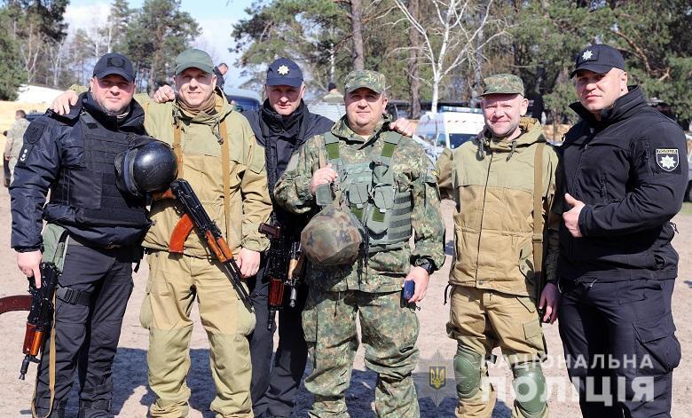 Поліцейські київського зведеного загону пройшли навчання на полігоні