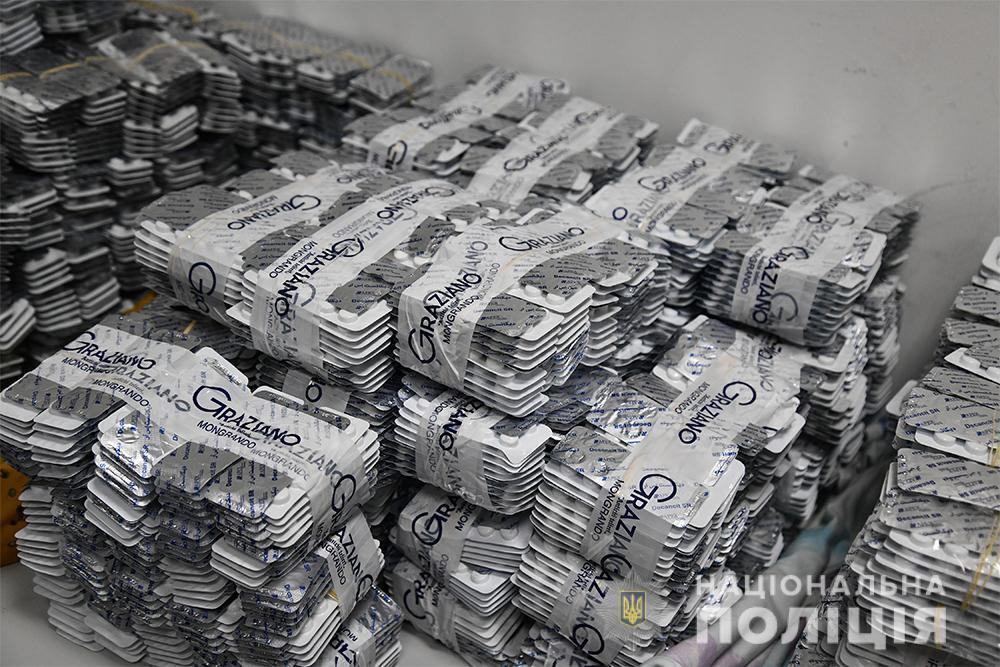 Нацполіція припинила масштабну контрабанду прекурсору псевдоефедрину з Єгипту