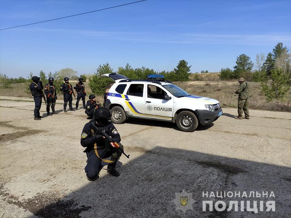 На Луганщині відбулись тактико-спеціальні навчання поліцейських