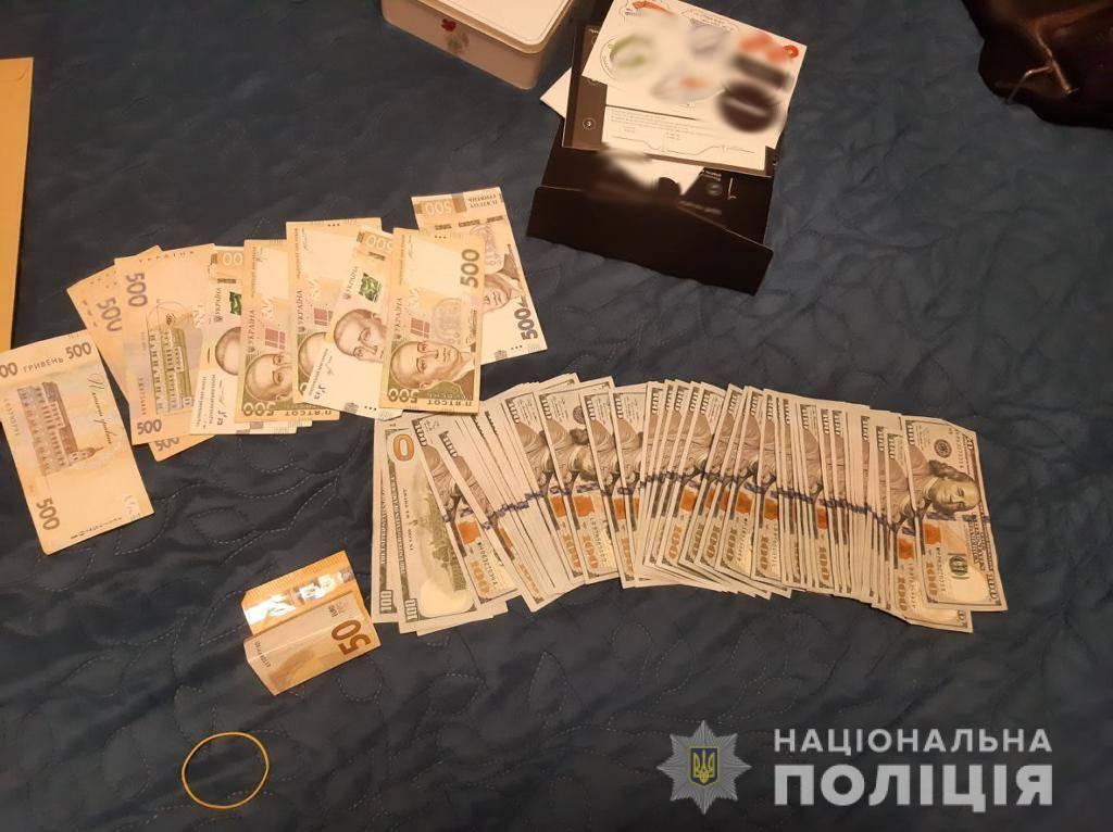 На Житомирщині поліцейські викрили групу шахраїв-продавців автомобілів