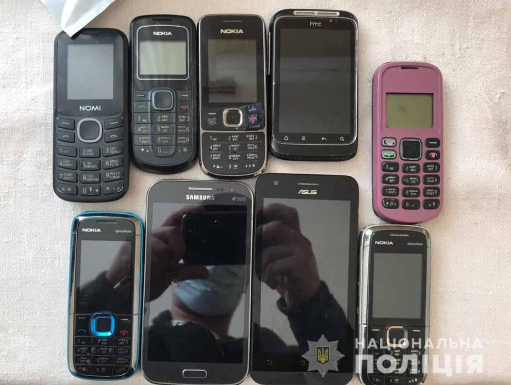 На Вінниччині пліція ліквідувала міжрегіональне угруповання, яке організувало виготовлення та збут наркотиків та психотропів