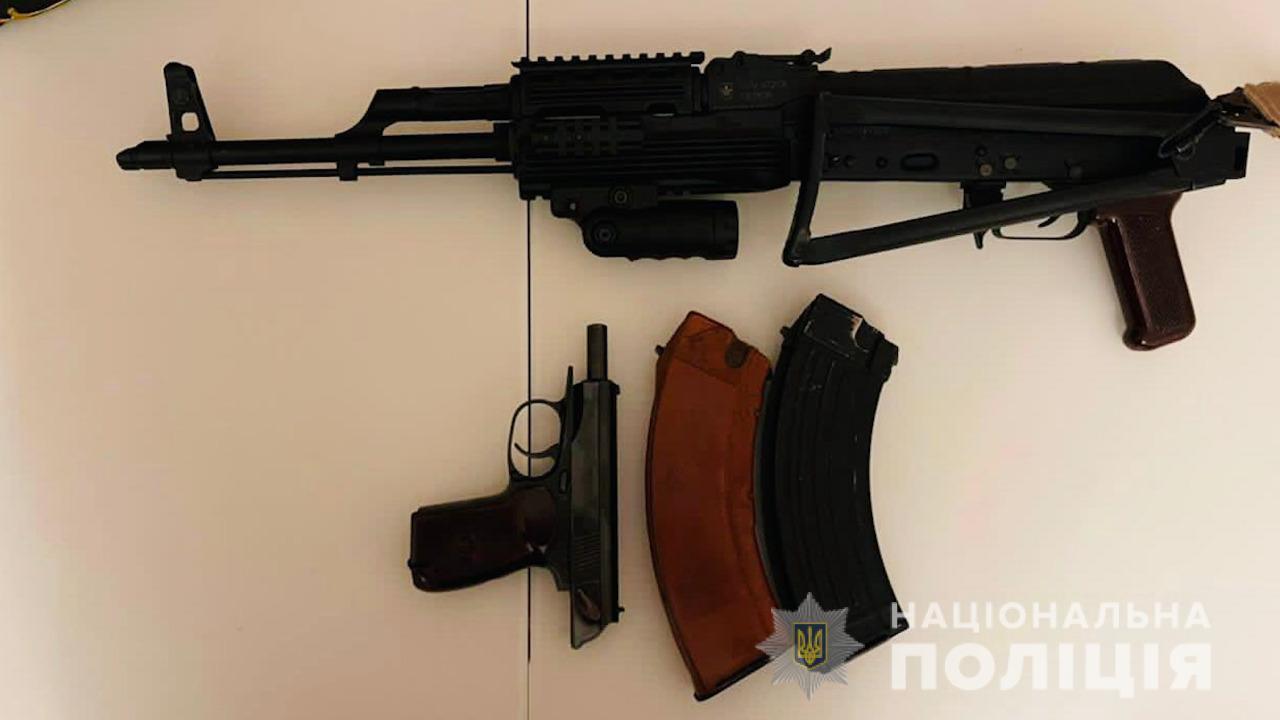 Вилучення кокаїну на 20 мільйонів гривень: Нацполіція викрила членів транснаціональної групи на контрабанді та збуті наркотиків