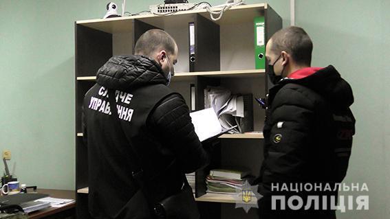 Організатору незаконних розкопок кургану на Миколаївщині та його спільникам правоохоронці оголосили підозру