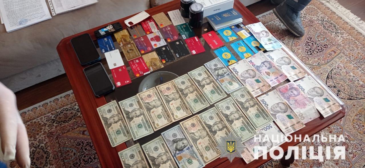 Віннницькі поліцейські направили до суду матеріали щодо учасників організованої групи, які привласнили майже 800 тисяч гривень державних коштів