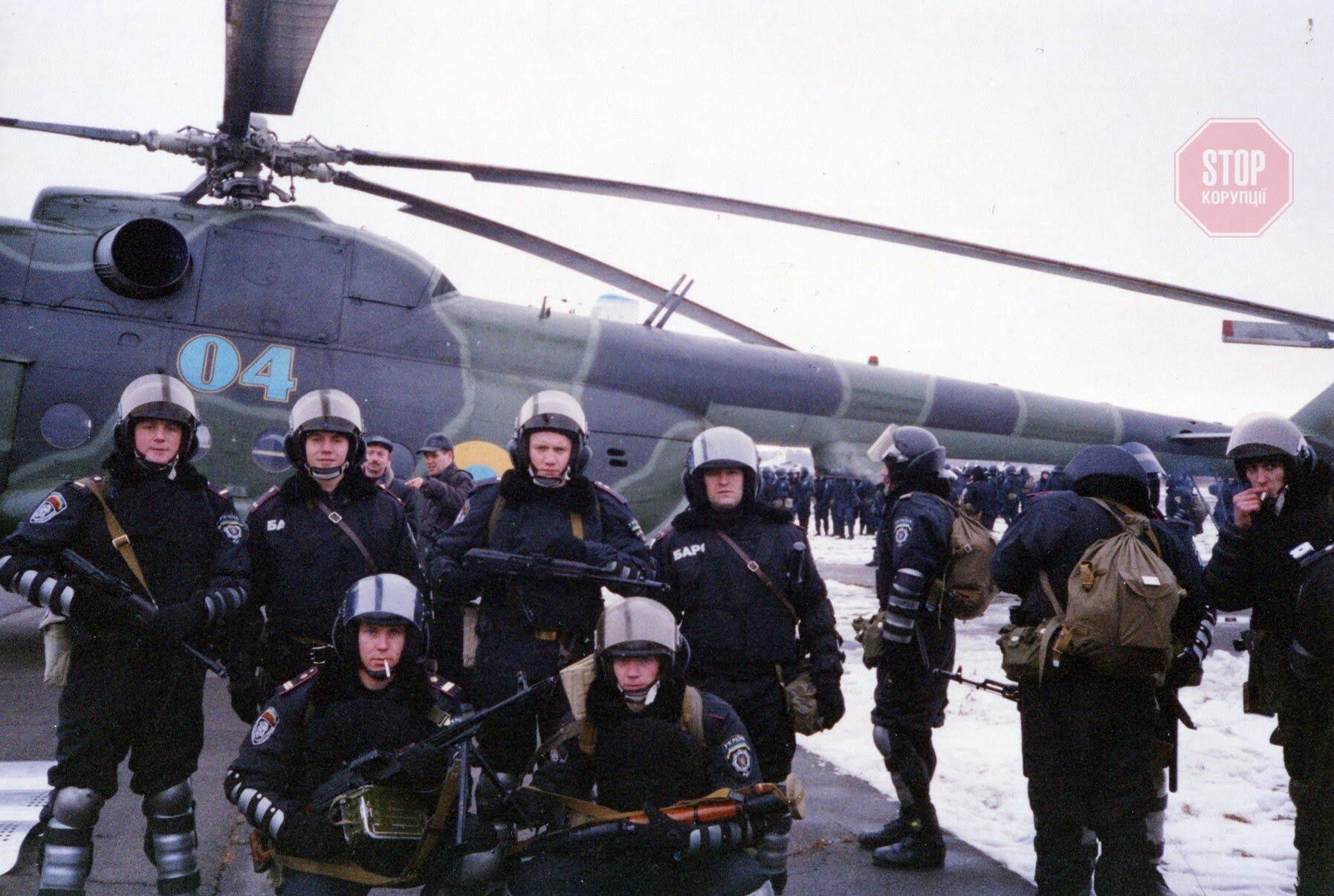  Захар Близнюк (другий зліва) під час служби. Фото: з особистого архіву