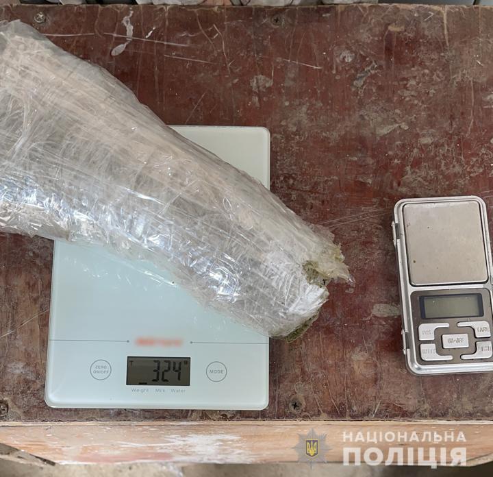На Одещині правоохоронці припинили діяльність організованої злочинної групи, яка займалася виготовленням і продажем амфетаміну та канабісу