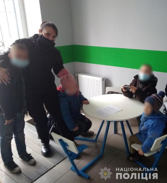 Подільські поліцейські спільно з посадовцями місцевої влади вилучили з проблемних сімей шість дітей