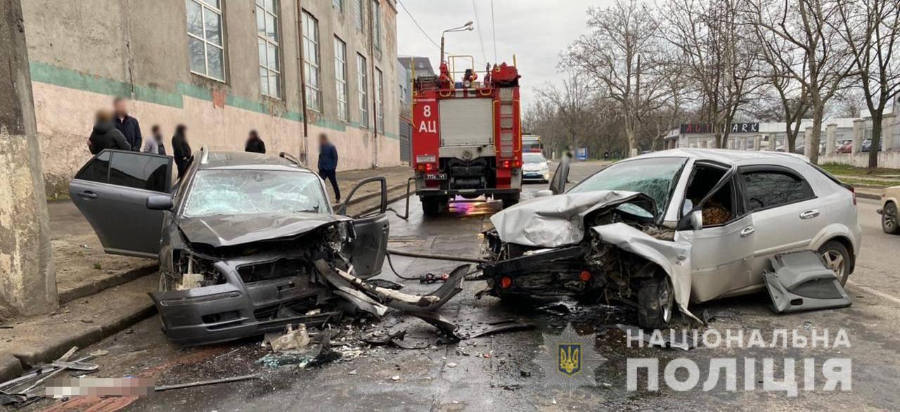 Одеські поліцейські встановлюють обставини ДТП на вулиці Мельницькій